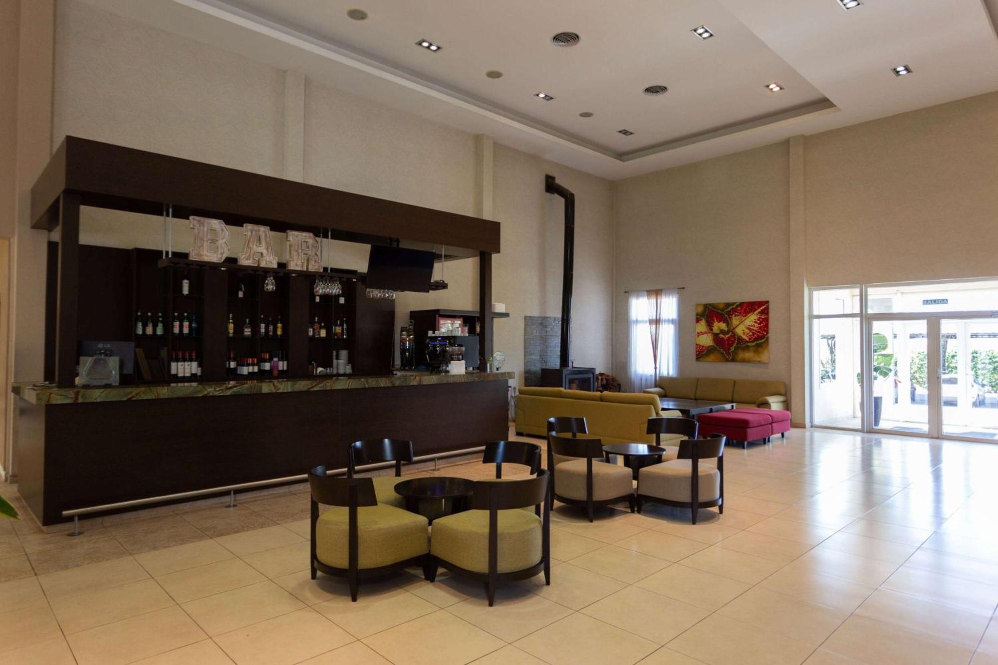 Howard Johnson Hotel & Resort フネス エクステリア 写真