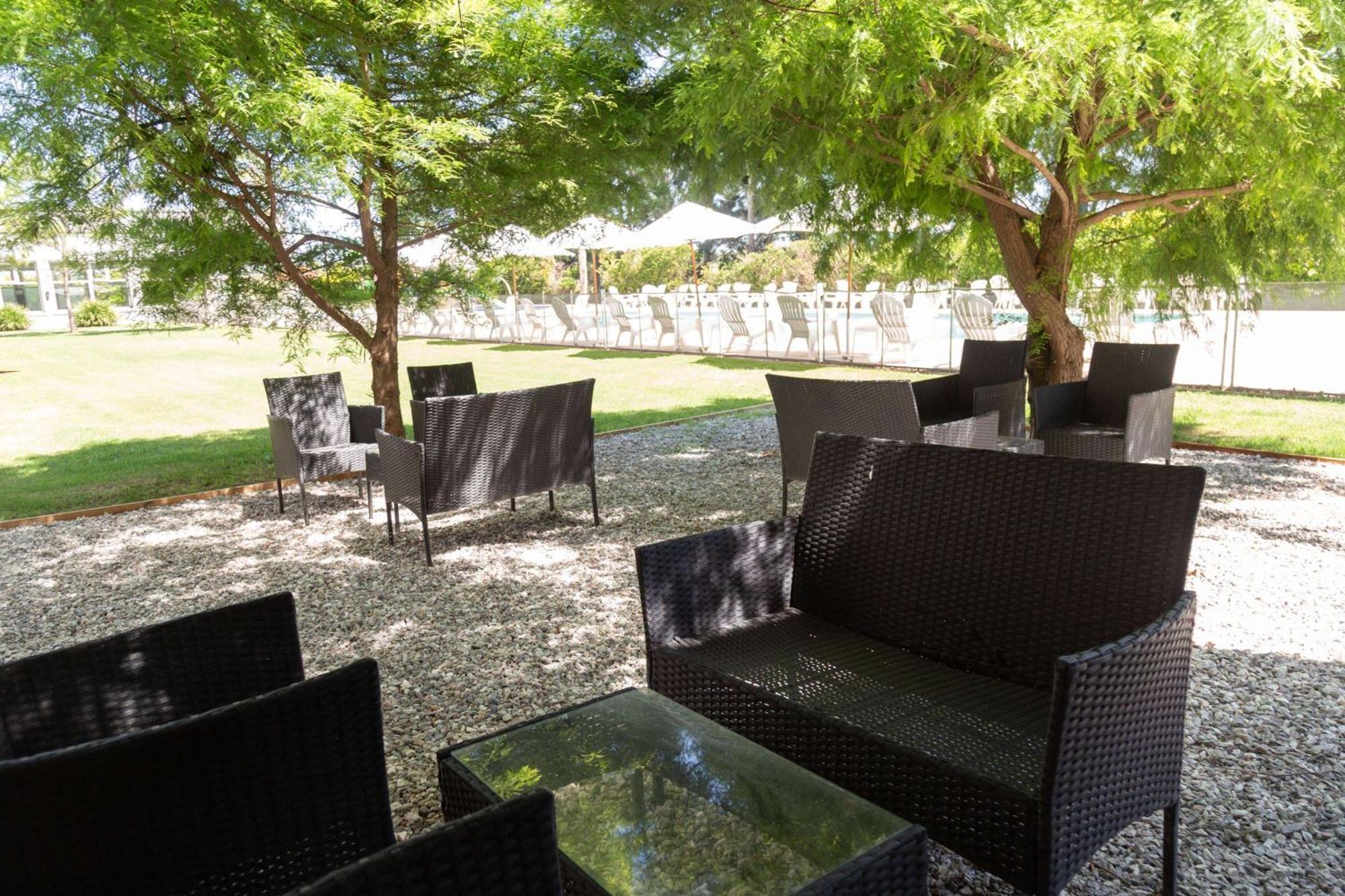 Howard Johnson Hotel & Resort フネス エクステリア 写真