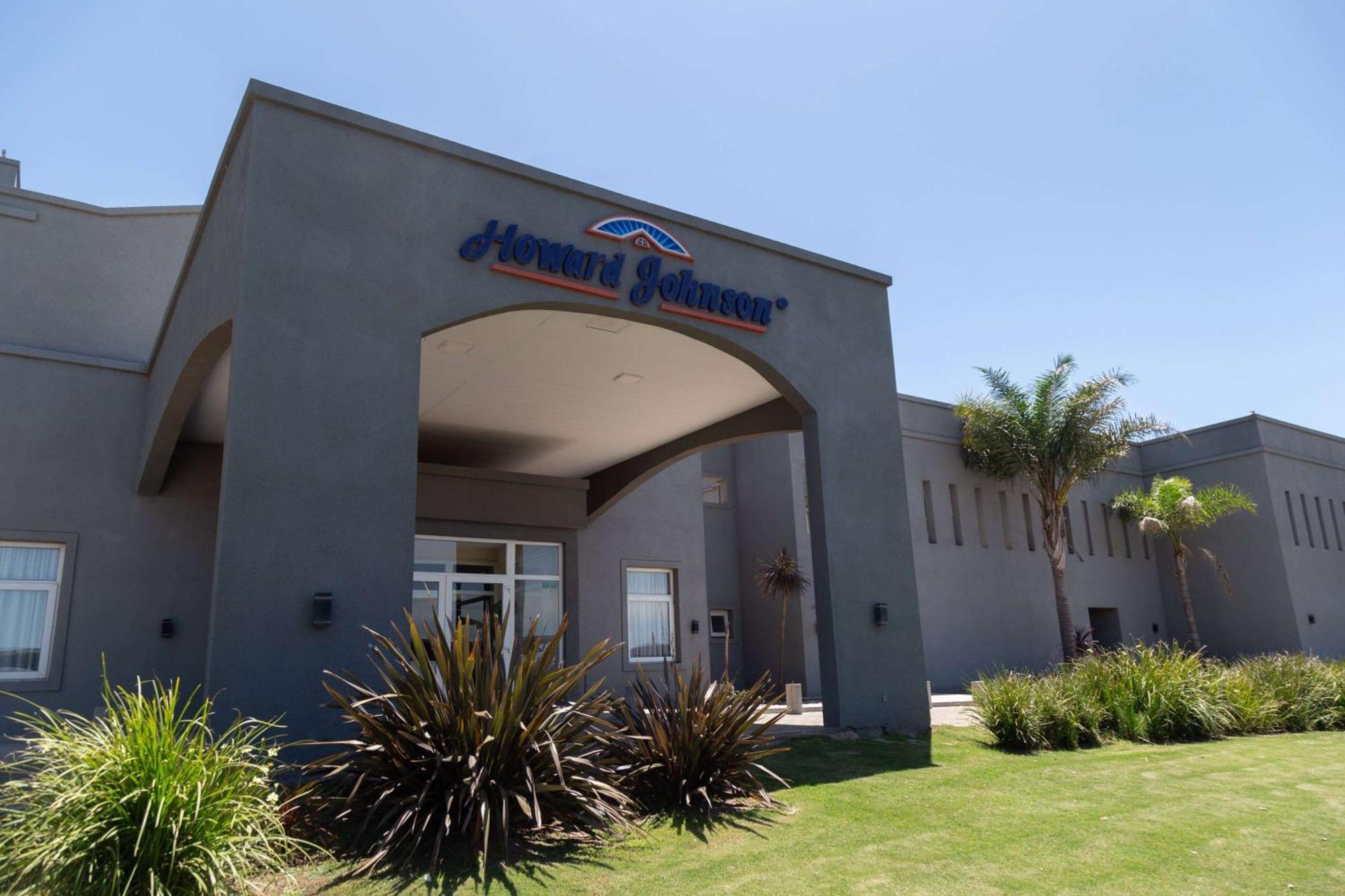 Howard Johnson Hotel & Resort フネス エクステリア 写真