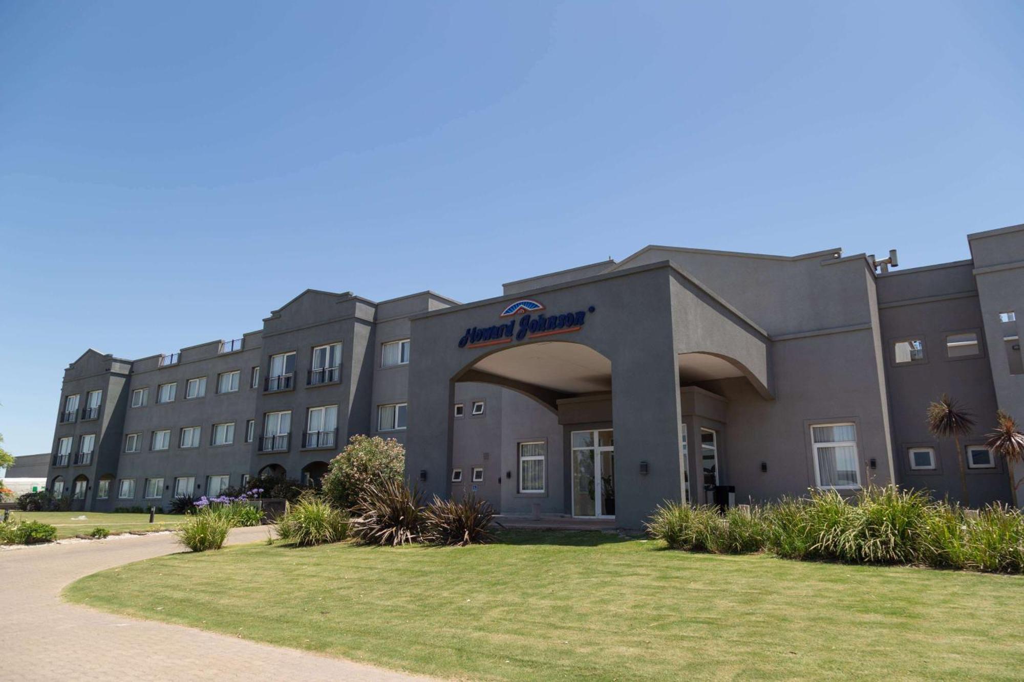 Howard Johnson Hotel & Resort フネス エクステリア 写真