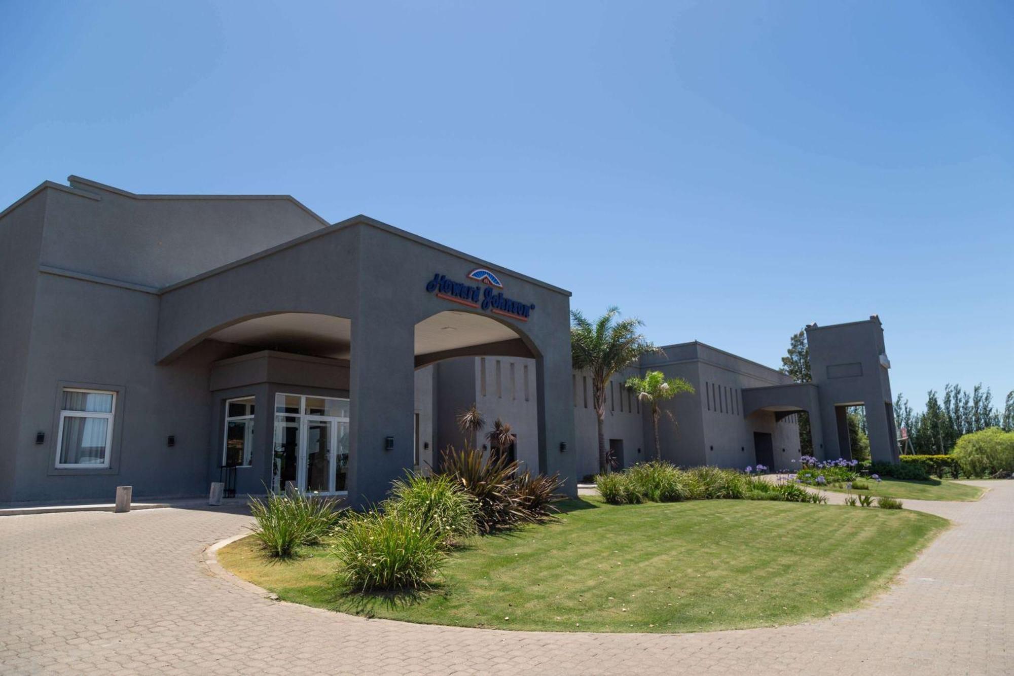 Howard Johnson Hotel & Resort フネス エクステリア 写真