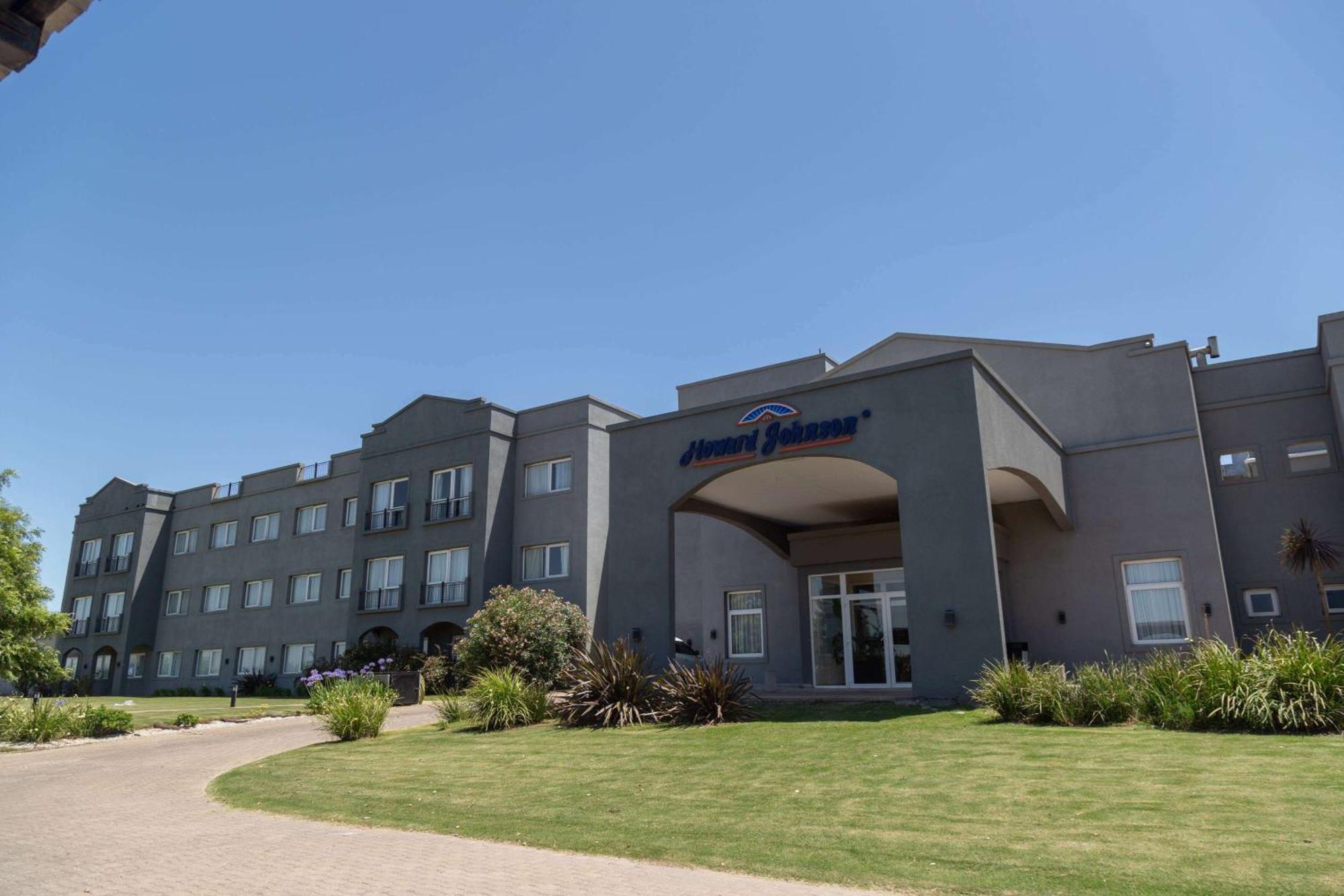 Howard Johnson Hotel & Resort フネス エクステリア 写真