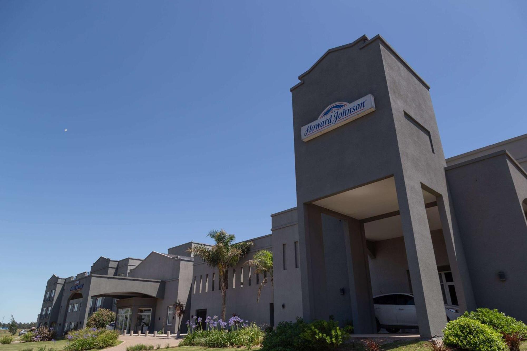 Howard Johnson Hotel & Resort フネス エクステリア 写真