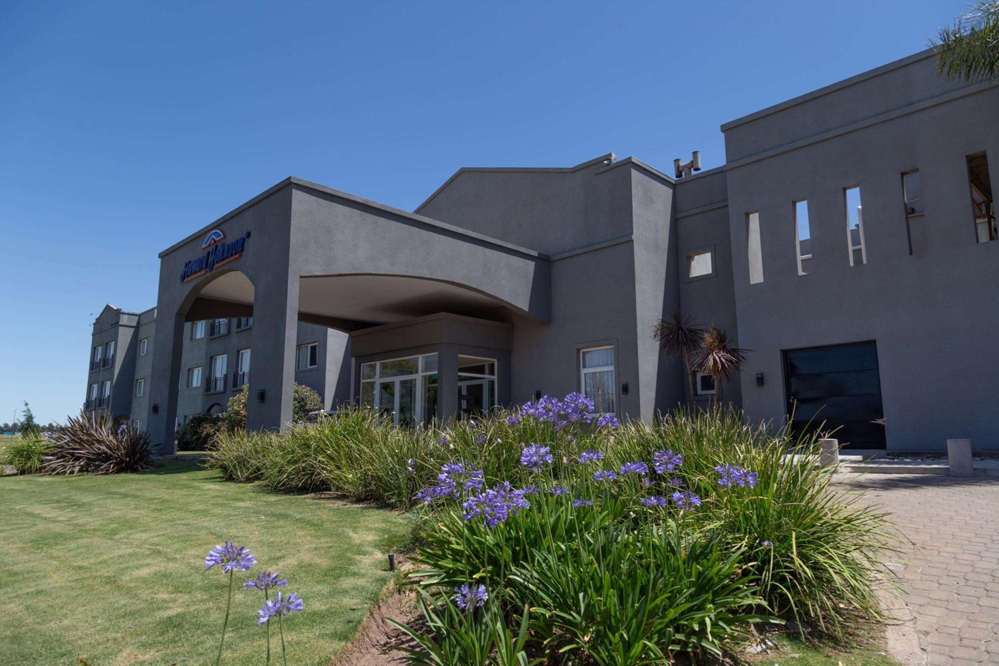Howard Johnson Hotel & Resort フネス エクステリア 写真